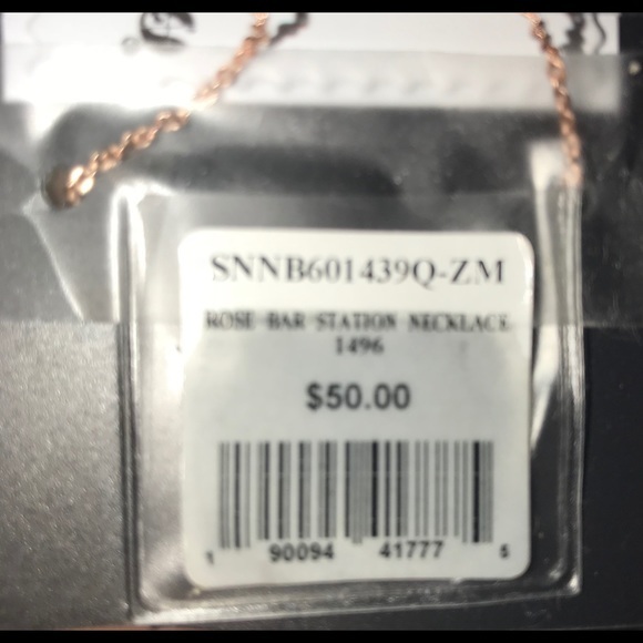 Rose bar Rainbow station necklace - Picture 2 of 2